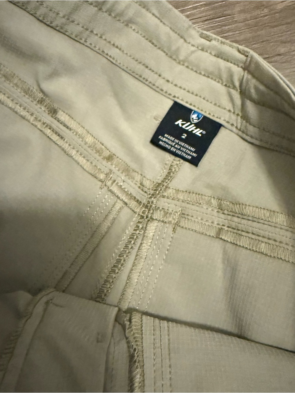 Kuhl Bermuda Roll Tab Shorts Size 2 - Picture 4 of 6